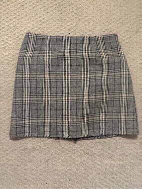YesStyle Gray and Cream Plaid Mini Skort